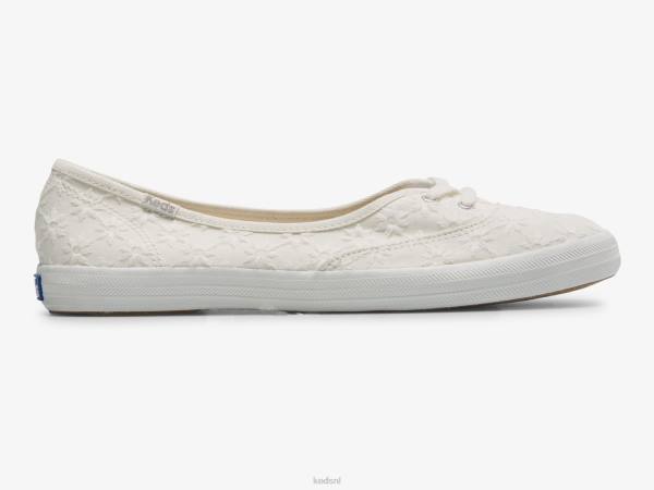 schoenen_keds_de_mini_eyelet_slip_on_sneaker_wit_vrouwen_86bz8.jpg schoenen Keds de mini eyelet slip on sneaker wit vrouwen 86BZ8 - Image 1